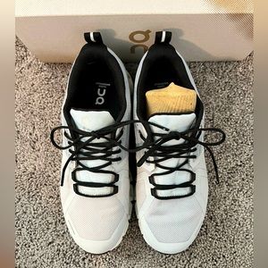 On Cloud 5 Waterproof Glacier White Sneakers. Size 7